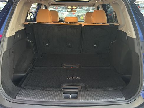Used 2023 Nissan Rogue Platinum w/ Platinum Premium Package image 13