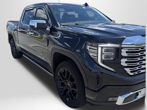 Used 2023 GMC Sierra 1500 Denali AWD/4WD image 2