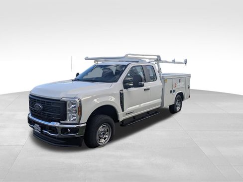 New 2025 Ford F350 XL w/ XL Chrome Package AWD/4WD image 1