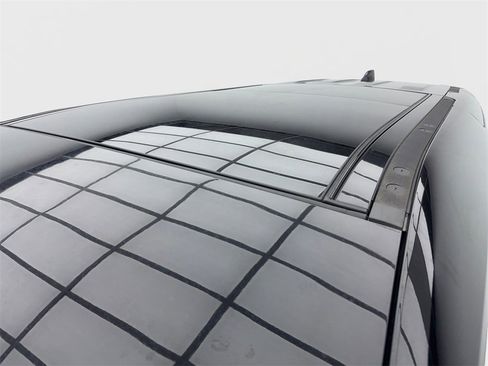 Used 2023 Land Rover Defender 110 V8 image 16