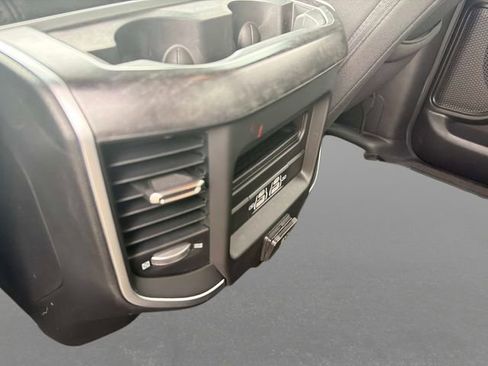 Used 2022 RAM 1500 Big Horn AWD/4WD image 17