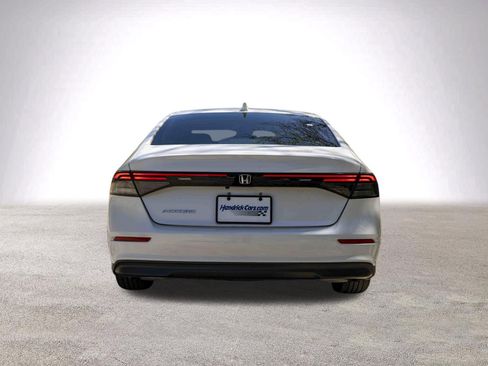 Used 2023 Honda Accord EX image 8