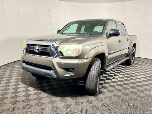 Used 2012 Toyota Tacoma 4x4 Double Cab w/ TRD Off-Road Pkg image 2