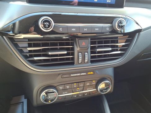 Used 2023 Ford Escape Active image 21