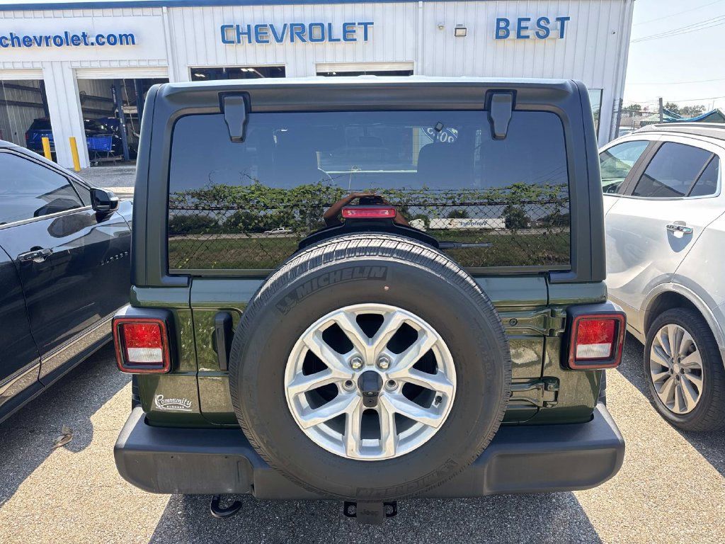Used 2023 Jeep Wrangler Sport AWD/4WD image 13