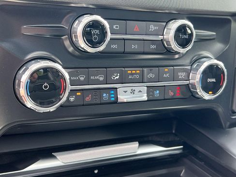 New 2025 Ford F250 Platinum w/ Tremor Off-Road Package image 21