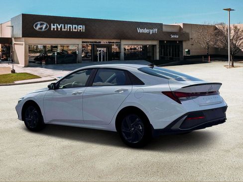 New 2026 Hyundai Elantra Sport image 4