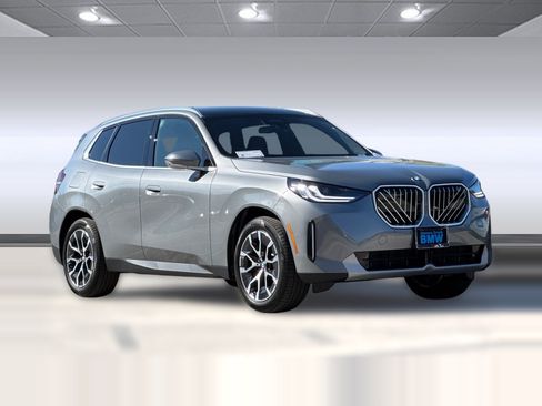 Used 2026 BMW X3 xDrive30i w/ Premium Package AWD/4WD image 6