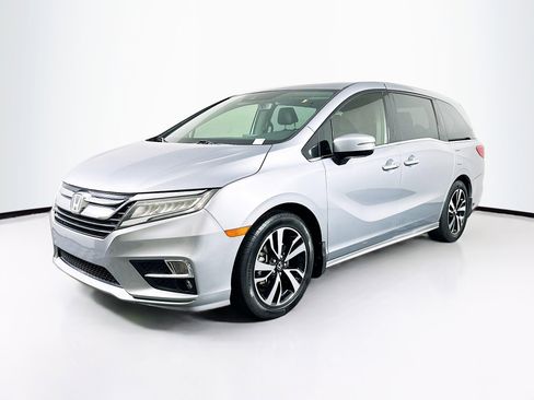 Used 2018 Honda Odyssey Elite image 3