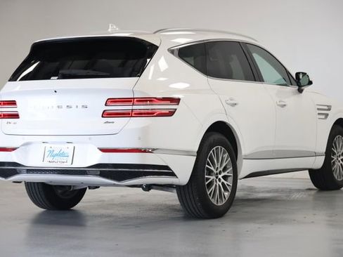 Used 2025 Genesis GV80 2.5T Standard AWD/4WD image 17