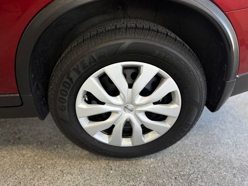 Used 2016 Nissan Rogue S AWD/4WD image 25