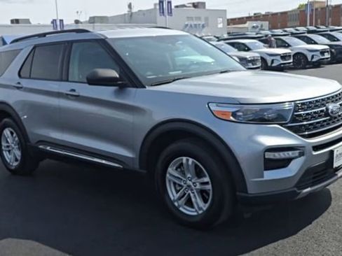 Certified 2023 Ford Explorer XLT w/ Equipment Group 202A image 3