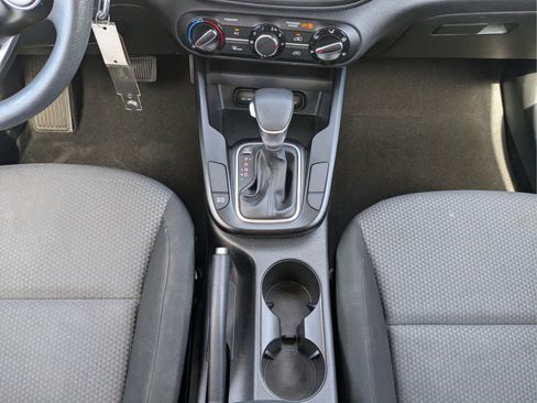 Used 2020 Kia Soul LX FWD image 16