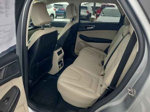 Used 2024 Ford Edge Titanium image 14