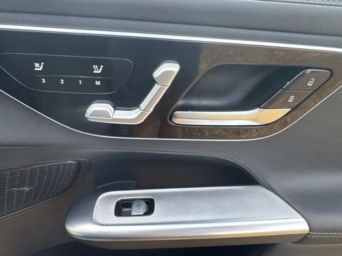 Used 2026 Mercedes-Benz GLC 300 image 17