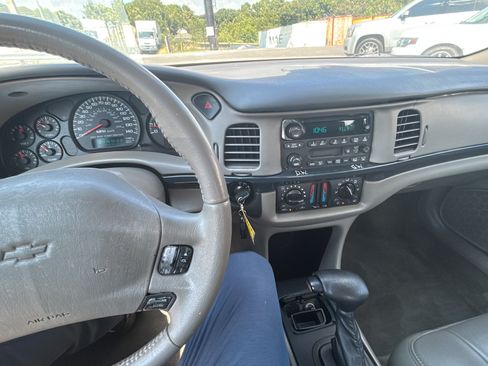 Used 2004 Chevrolet Impala LS w/ Preferred Equipment Group FWD image 16