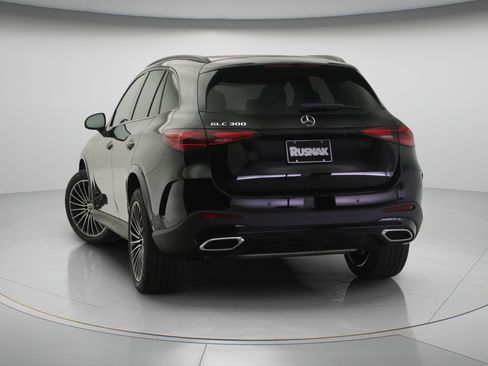 New 2027 Mercedes-Benz GLC 300 image 2