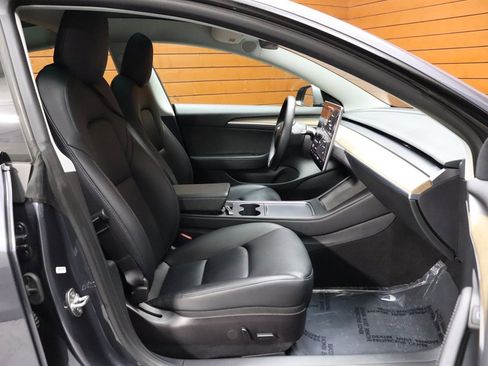 Used 2023 Tesla Model 3 Standard Range image 62