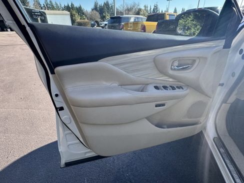Used 2016 Nissan Murano Platinum image 13