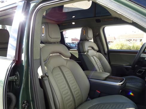 Used 2023 Rivian R1T Adventure image 12