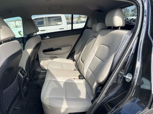 Certified 2021 Kia Sportage EX image 10