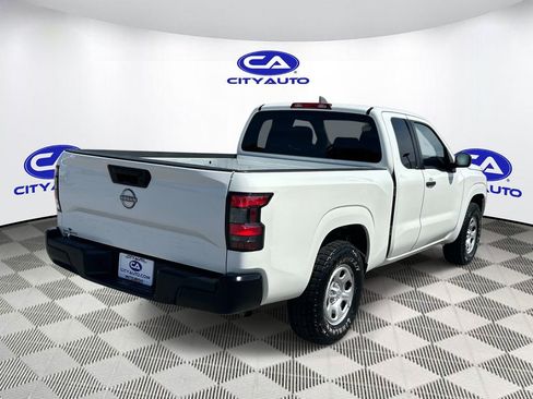 Used 2022 Nissan Frontier S RWD image 3