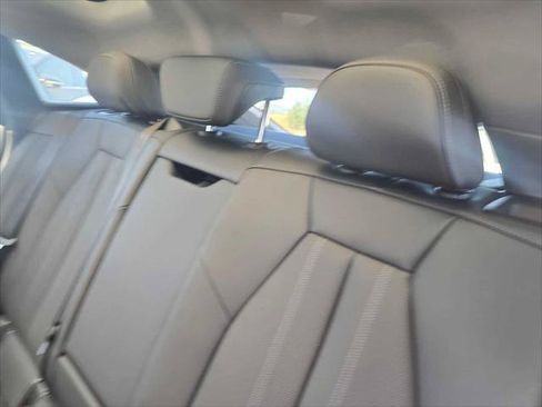 Used 2025 Audi A6 e-tron Prestige RWD image 18