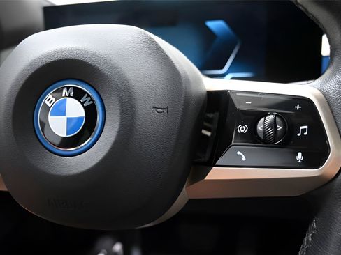 Used 2024 BMW iX xDrive50 w/ Premium Package AWD/4WD image 37