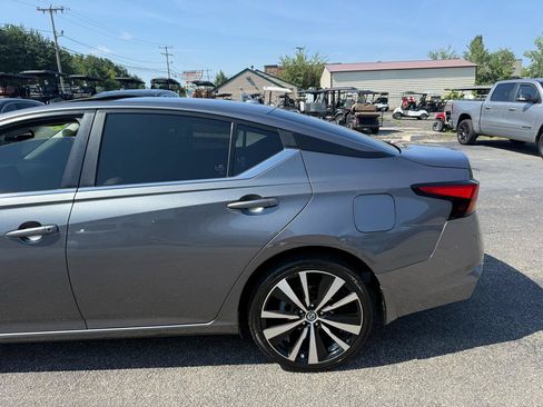 Used 2021 Nissan Altima 2.5 SR w/ SR Premium Package AWD/4WD image 7