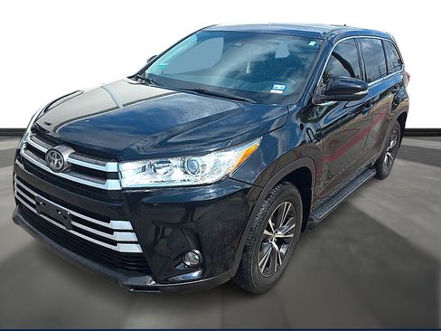 Used 2018 Toyota Highlander Plus image 1