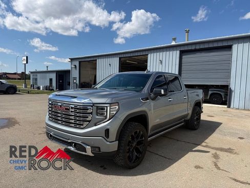 Used 2023 GMC Sierra 1500 Denali w/ Denali Reserve Package AWD/4WD image 1