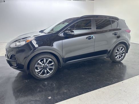 Used 2021 Kia Sportage S w/ S AWD Premium Package image 8