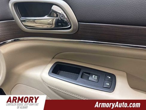 Used 2016 Jeep Grand Cherokee Overland image 39
