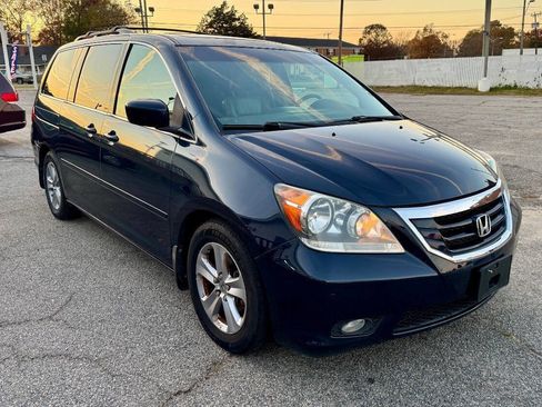 Used 2010 Honda Odyssey Touring image 2