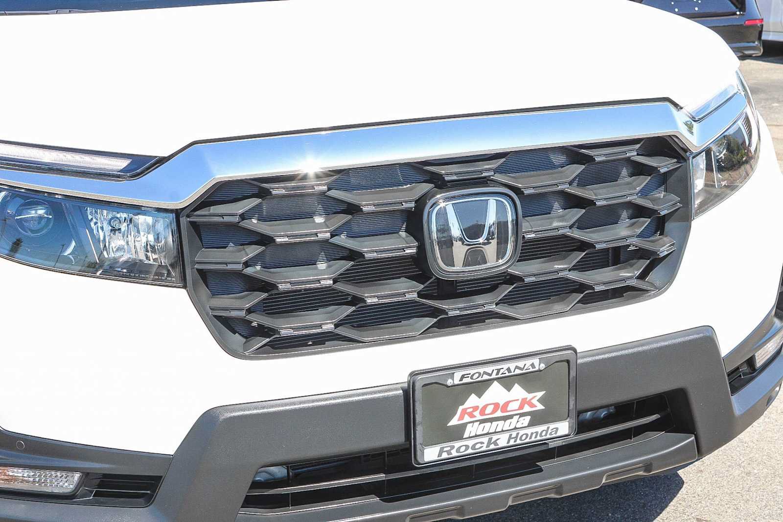 Certified 2024 Honda Passport EX-L image 8