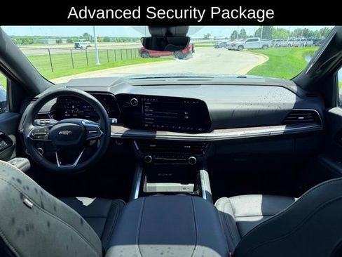Certified 2026 Chevrolet Suburban Premier AWD/4WD image 7