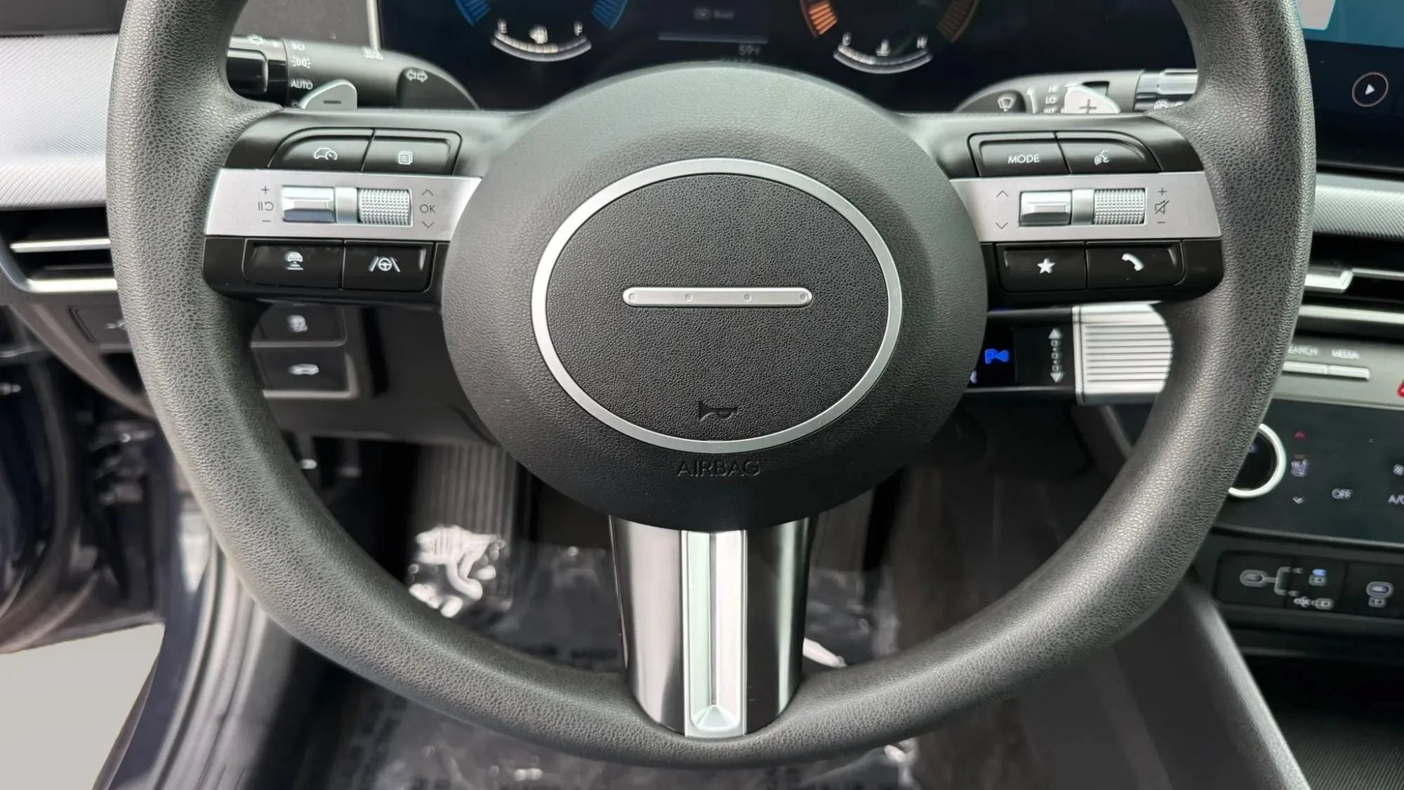 Used 2024 Hyundai Sonata SEL FWD image 17