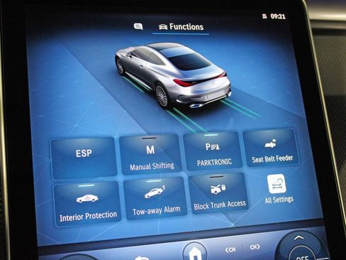 Used 2025 Mercedes-Benz CLE 300 4MATIC Coupe image 24