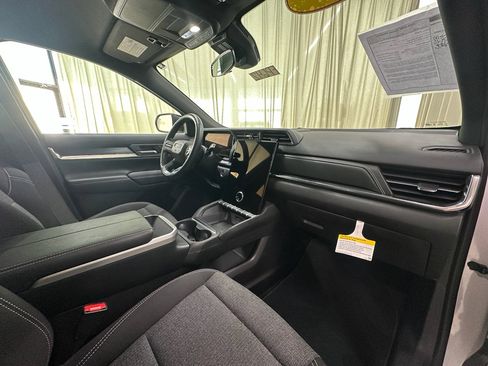 Certified 2025 GMC Terrain Elevation image 17