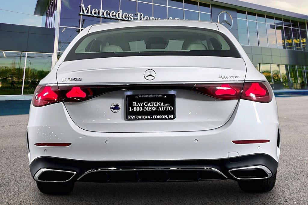 Used 2026 Mercedes-Benz E 350 4MATIC Sedan image 4