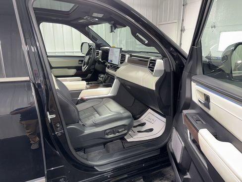 Used 2023 Toyota Tundra Capstone AWD/4WD image 10