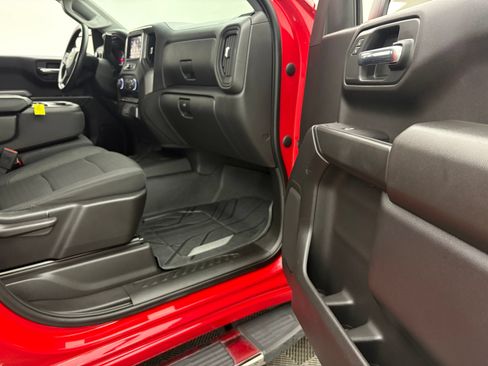 Used 2023 Chevrolet Silverado 1500 Custom AWD/4WD image 23