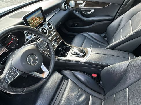 Used 2016 Mercedes-Benz C 300 4MATIC Sedan image 22