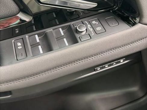 Used 2020 Land Rover Range Rover Evoque SE image 13