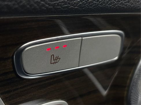 Used 2017 Mercedes-Benz C 300 4MATIC Sedan image 45