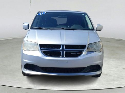 Used 2011 Dodge Grand Caravan Mainstreet w/ PWR Convenience Group image 2