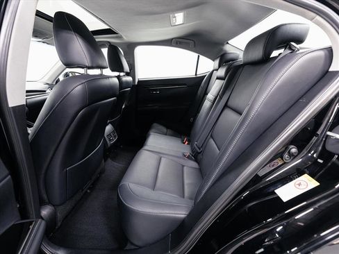 Used 2016 Lexus ES 350 image 6