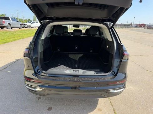 Used 2025 Lincoln Nautilus Premier w/ Equipment Group 102A AWD/4WD image 5