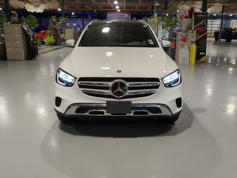 Used 2022 Mercedes-Benz GLC 300 4MATIC image 3
