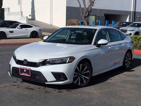 Used 2024 Honda Civic EX image 1
